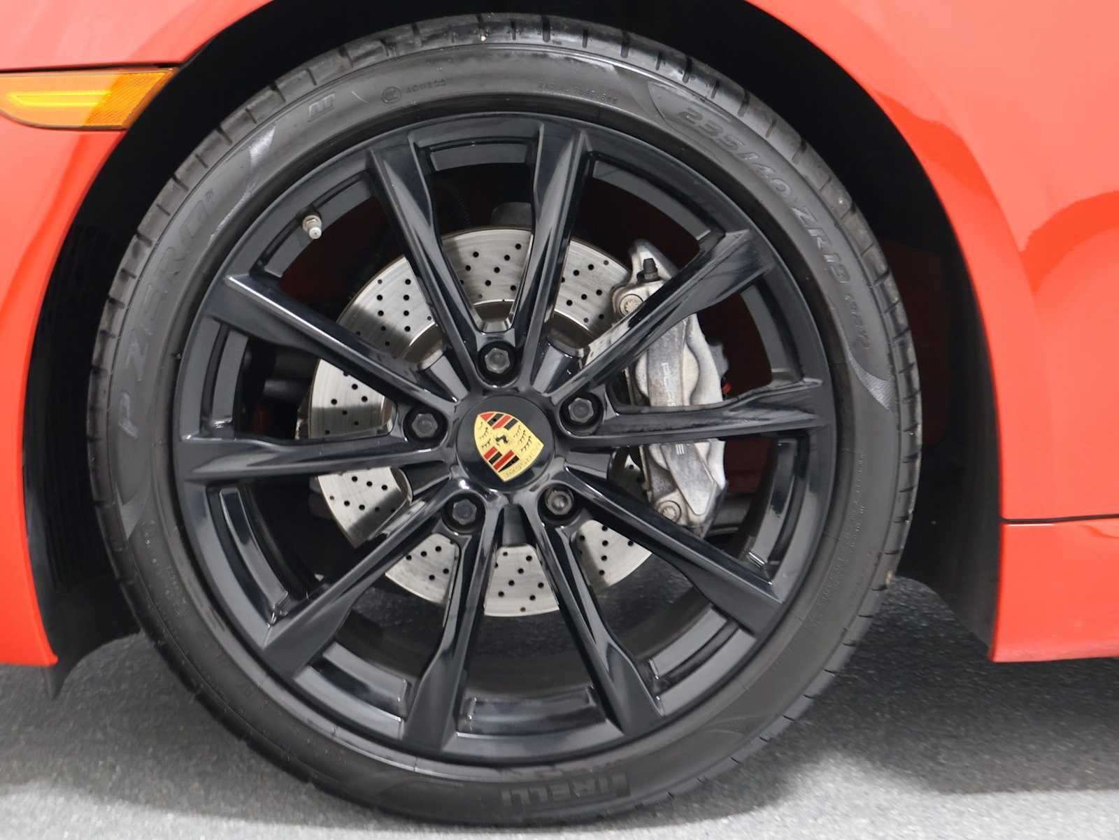 Thumbnail: 2018 Porsche 718 Cayman - 32