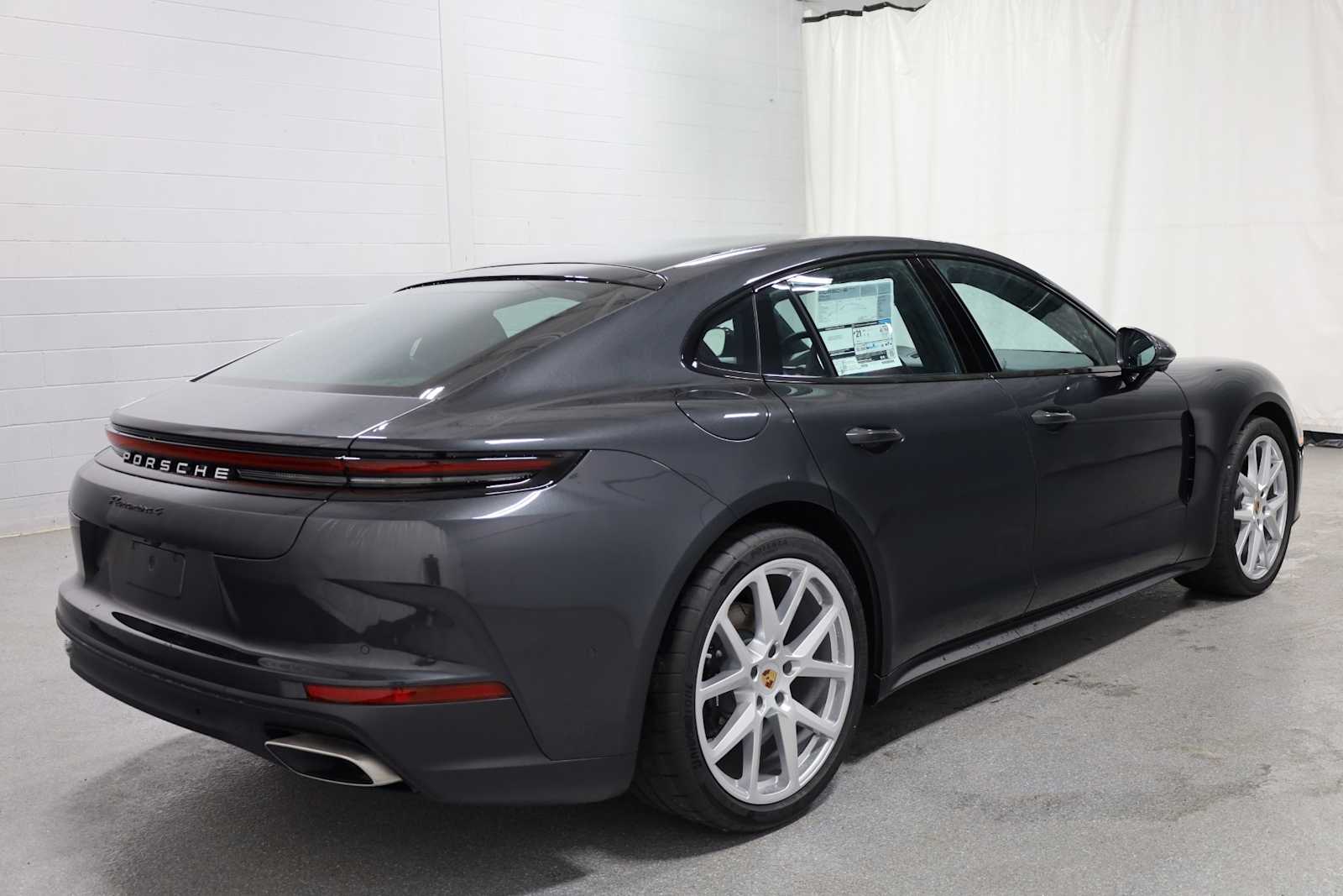 Thumbnail: 2025 Porsche Panamera - 9