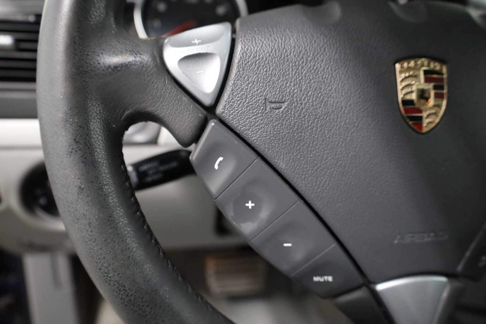 Thumbnail: 2009 Porsche Cayenne - 25