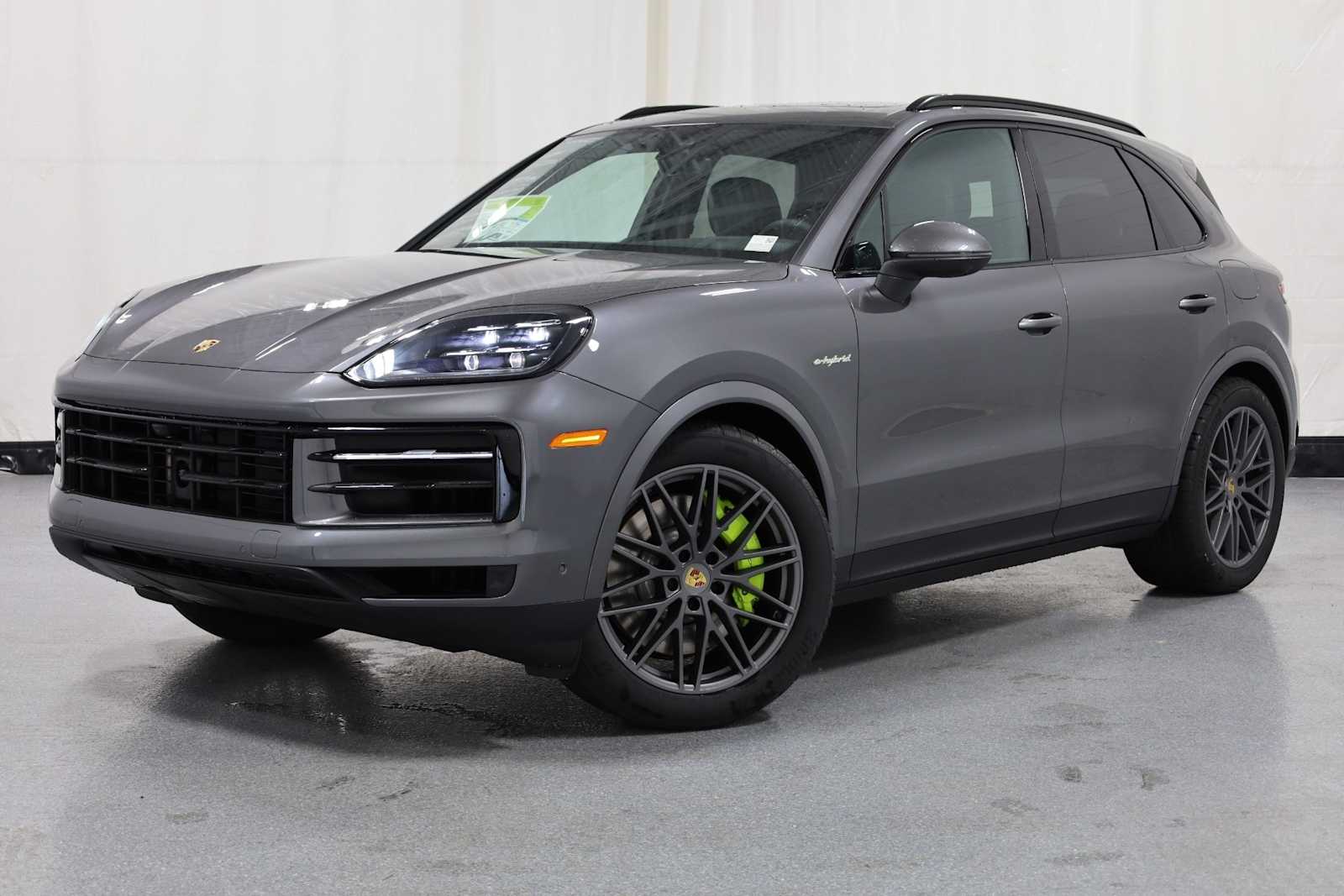 Thumbnail: 2024 Porsche Cayenne - 1