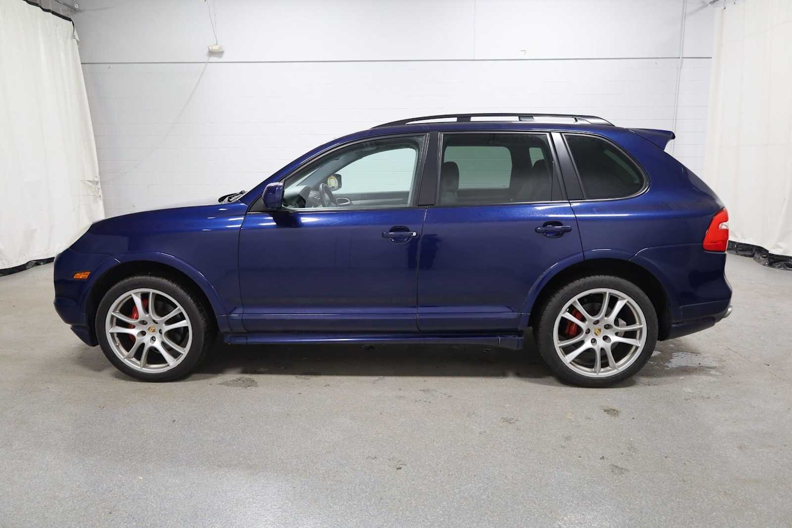 Thumbnail: 2009 Porsche Cayenne - 2