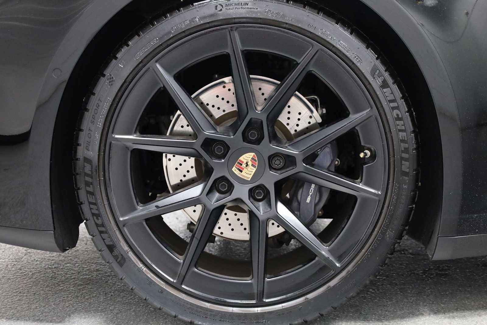 Thumbnail: 2025 Porsche 911 - 37