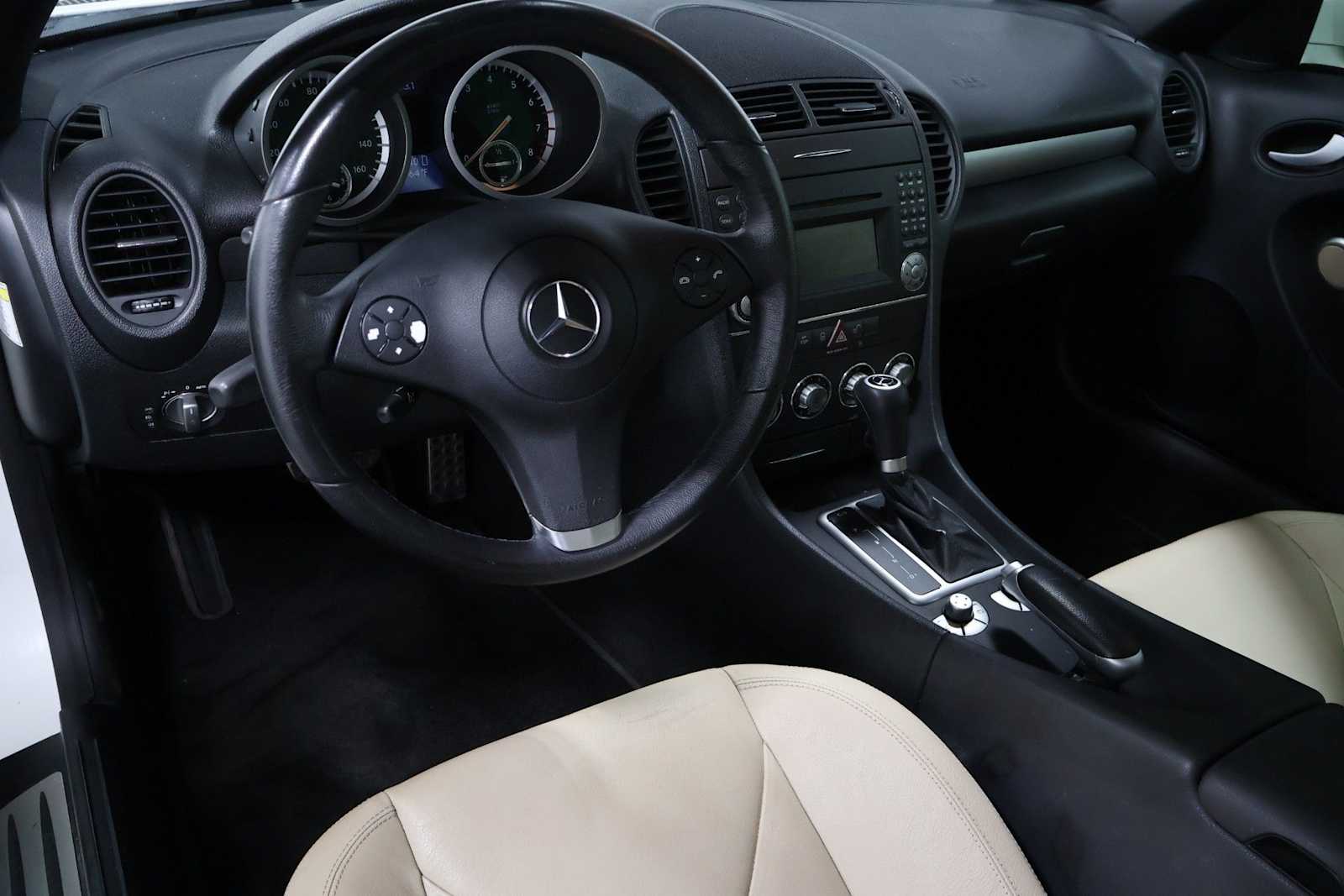 Thumbnail: 2009 Mercedes-Benz SLK - 4