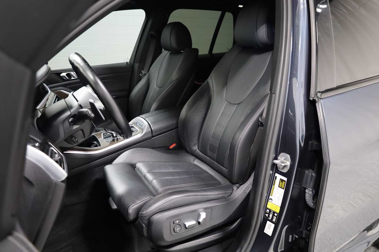 Thumbnail: 2022 BMW X5 - 5