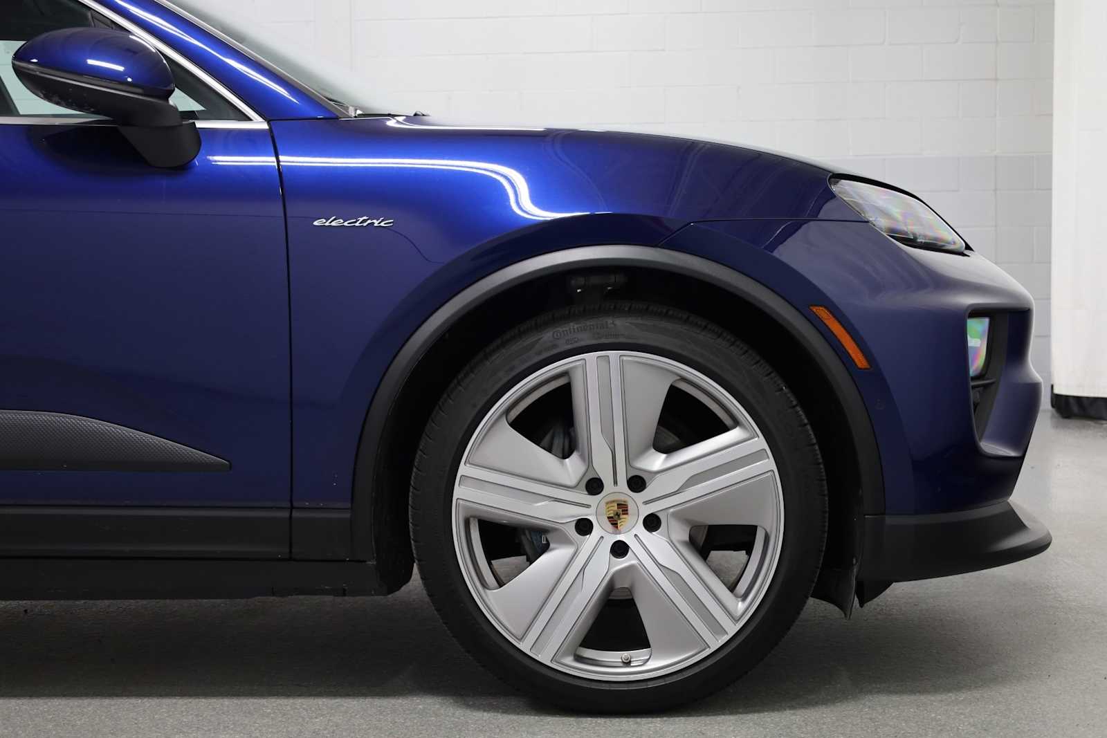 Thumbnail: 2024 Porsche Macan - 11