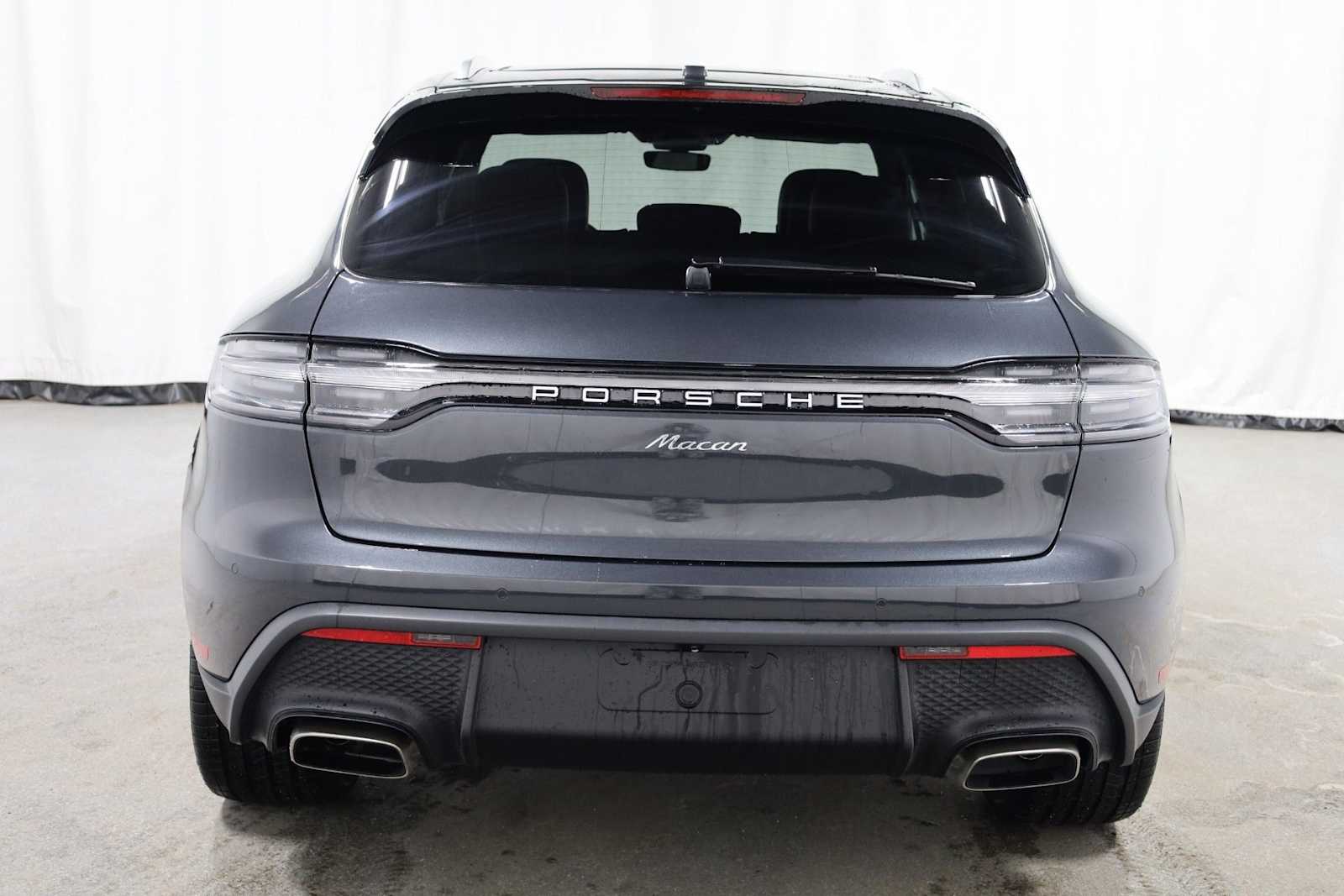 Thumbnail: 2026 Porsche Macan - 7