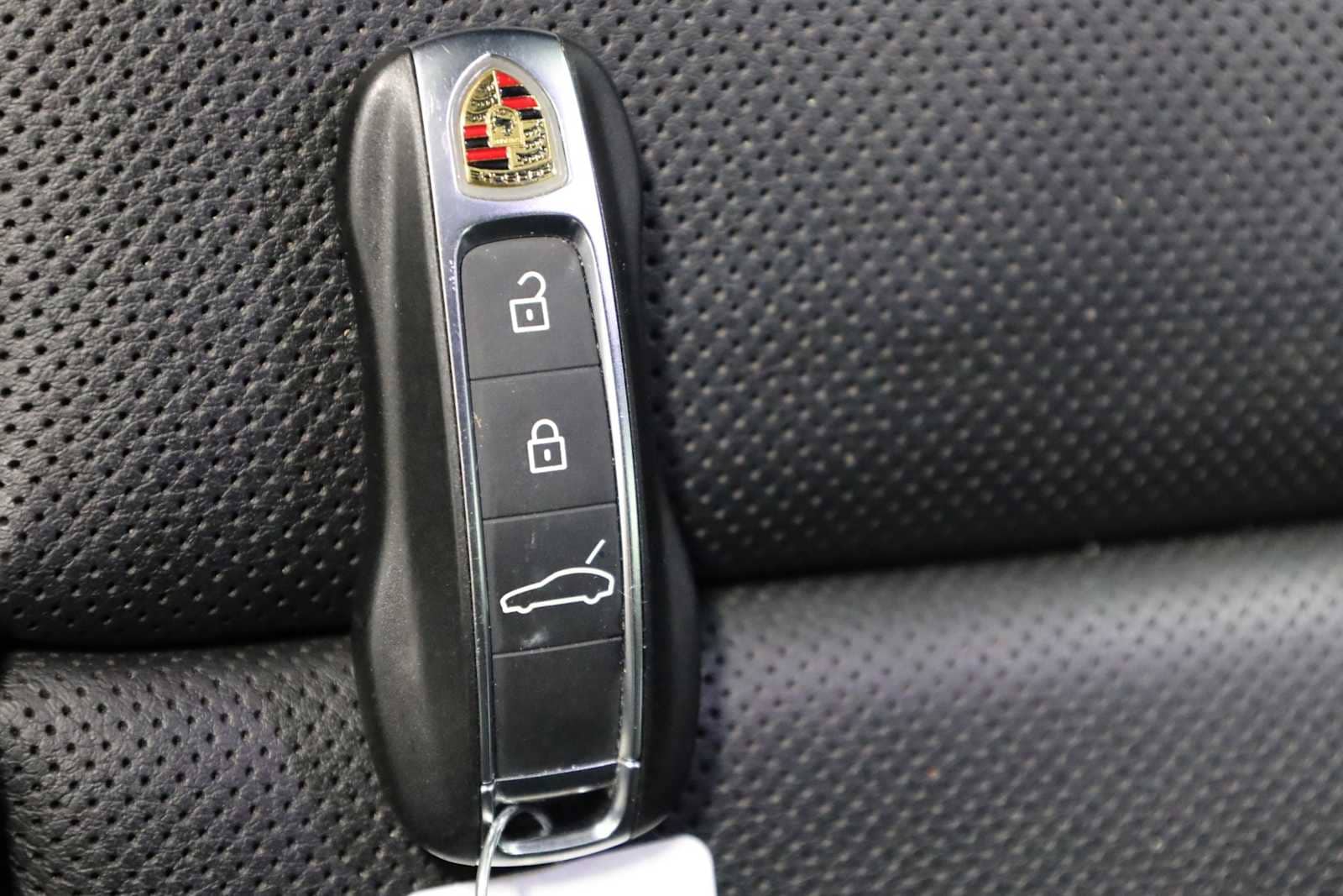 Thumbnail: 2023 Porsche Panamera - 43