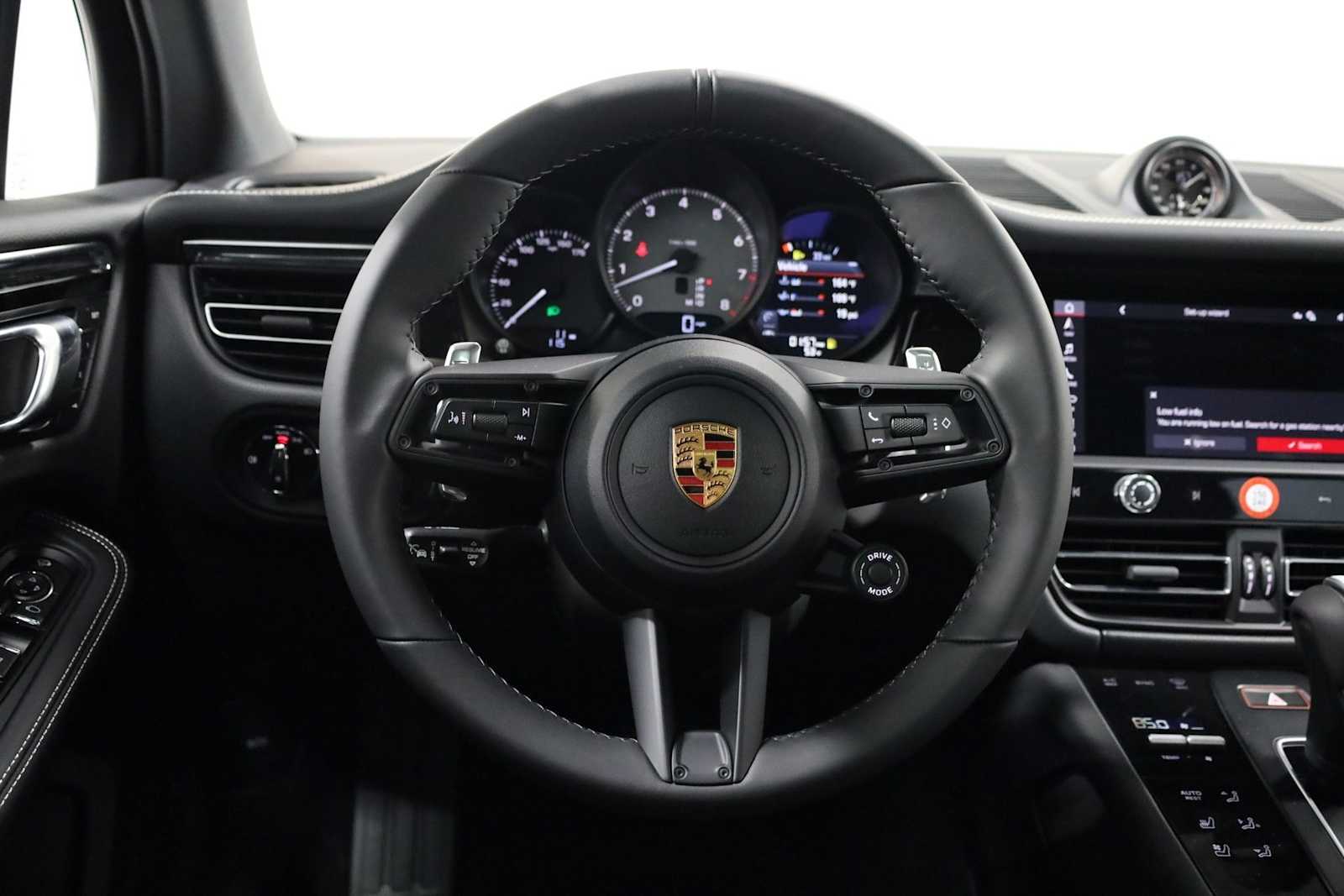 Thumbnail: 2026 Porsche Macan - 26