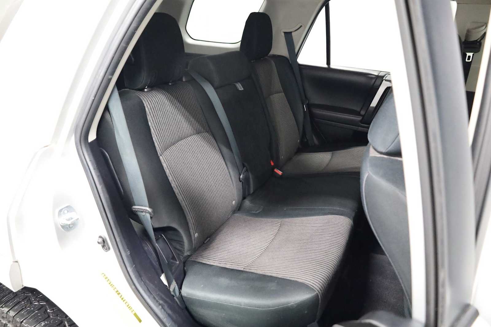 Thumbnail: 2014 Toyota 4Runner - 34