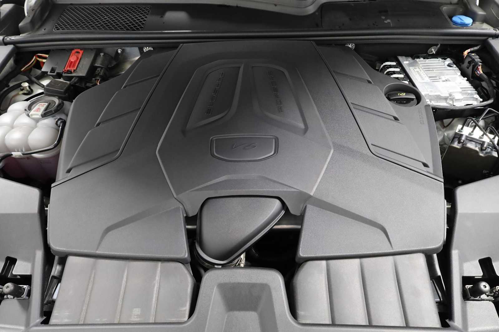 2024 Porsche Cayenne Base 37