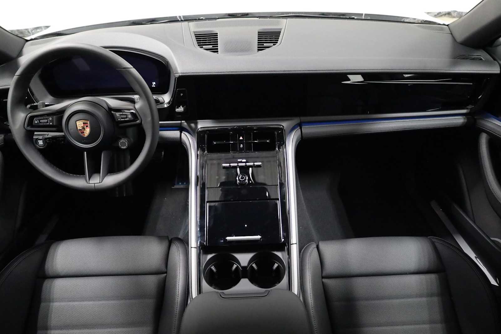 Thumbnail: 2026 Porsche Panamera - 24