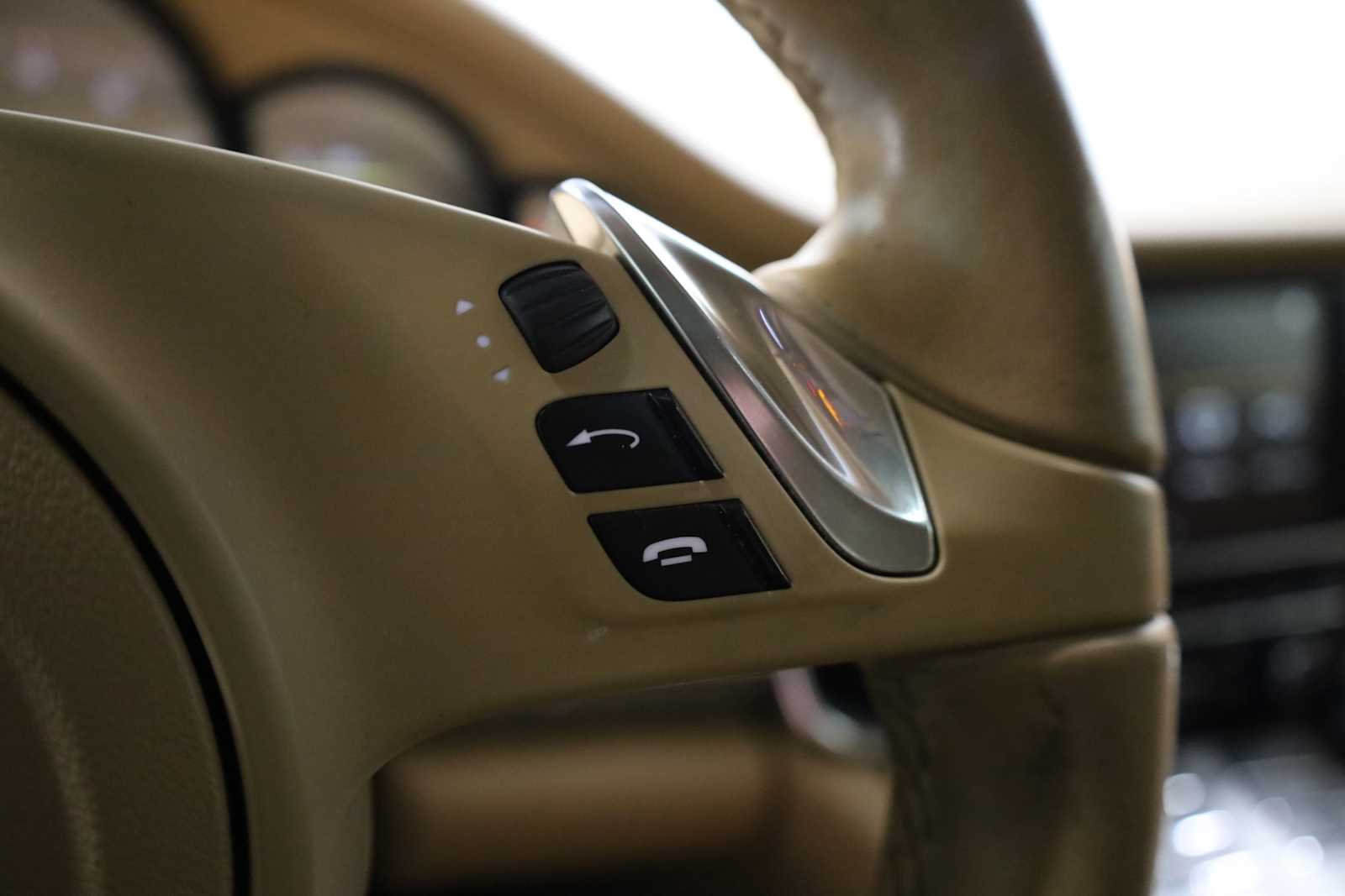 Thumbnail: 2014 Porsche Panamera - 27