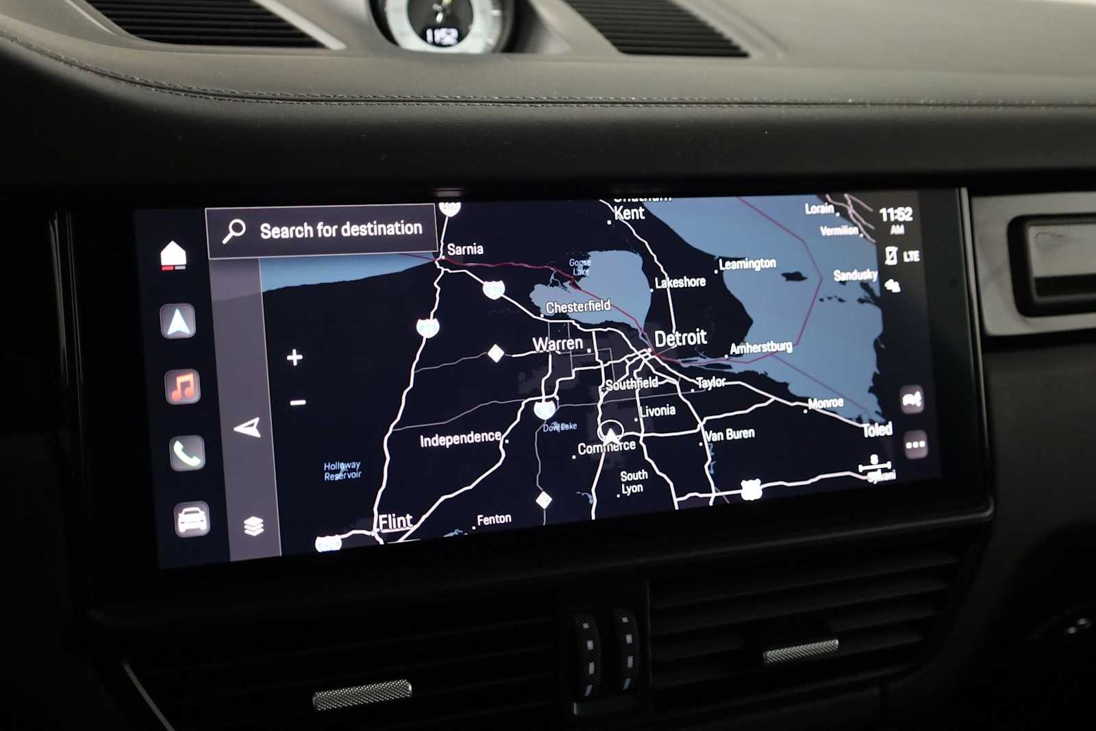 Thumbnail: 2022 Porsche  - 32