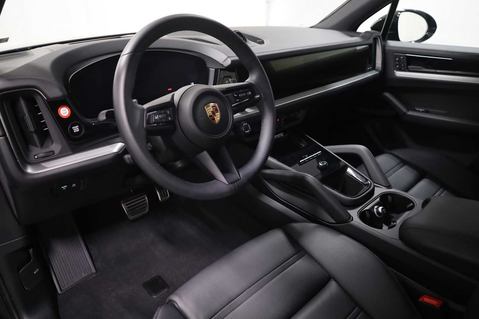 Thumbnail: 2025 Porsche Cayenne - 4