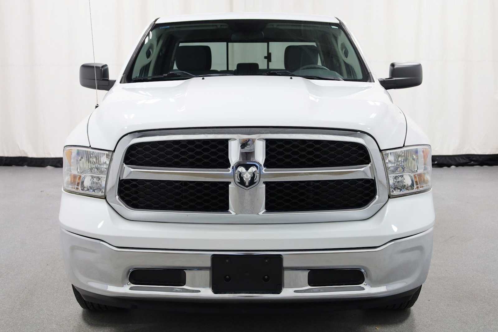 Thumbnail: 2019 RAM 1500 Classic - 14