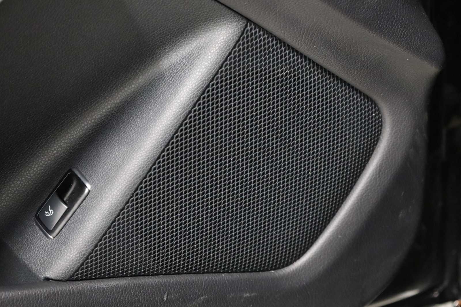 Thumbnail: 2014 Mercedes-Benz CLA - 25