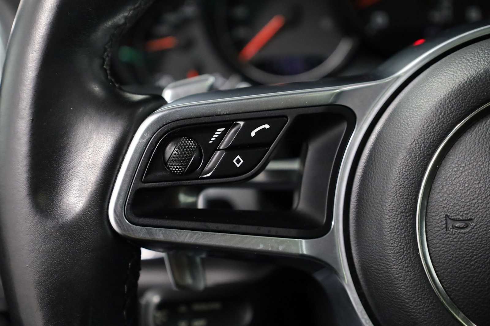 Thumbnail: 2017 Porsche Cayenne - 27