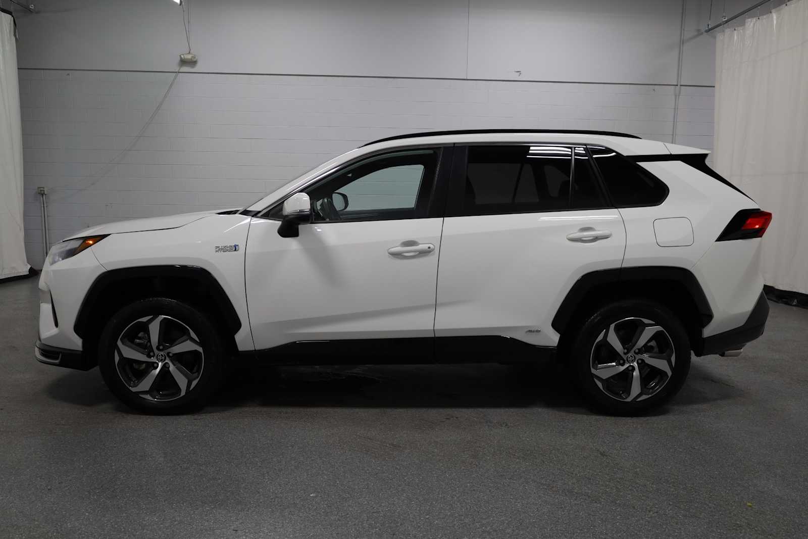 Thumbnail: 2024 Toyota RAV4 - 2