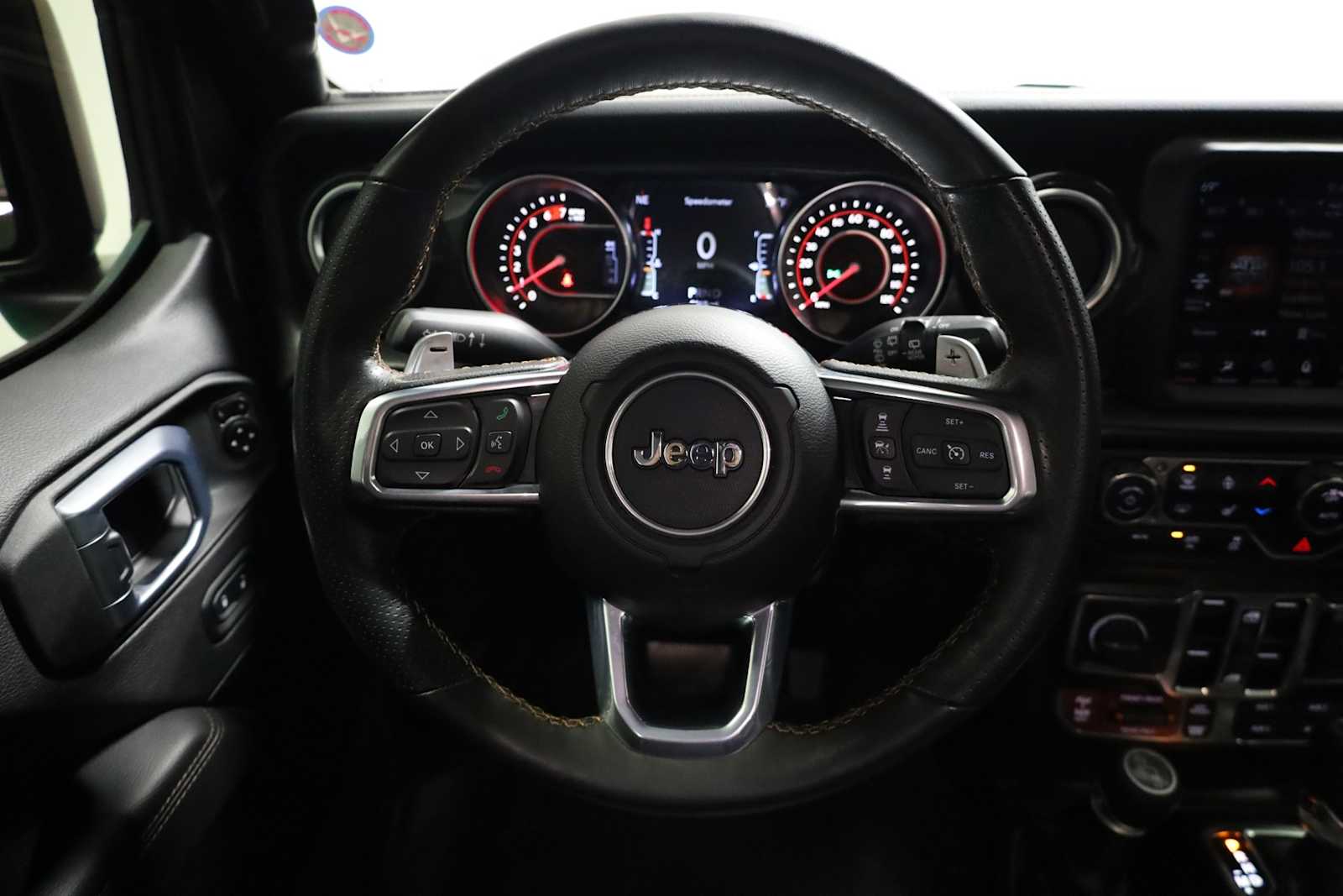Thumbnail: 2022 Jeep Wrangler - 21