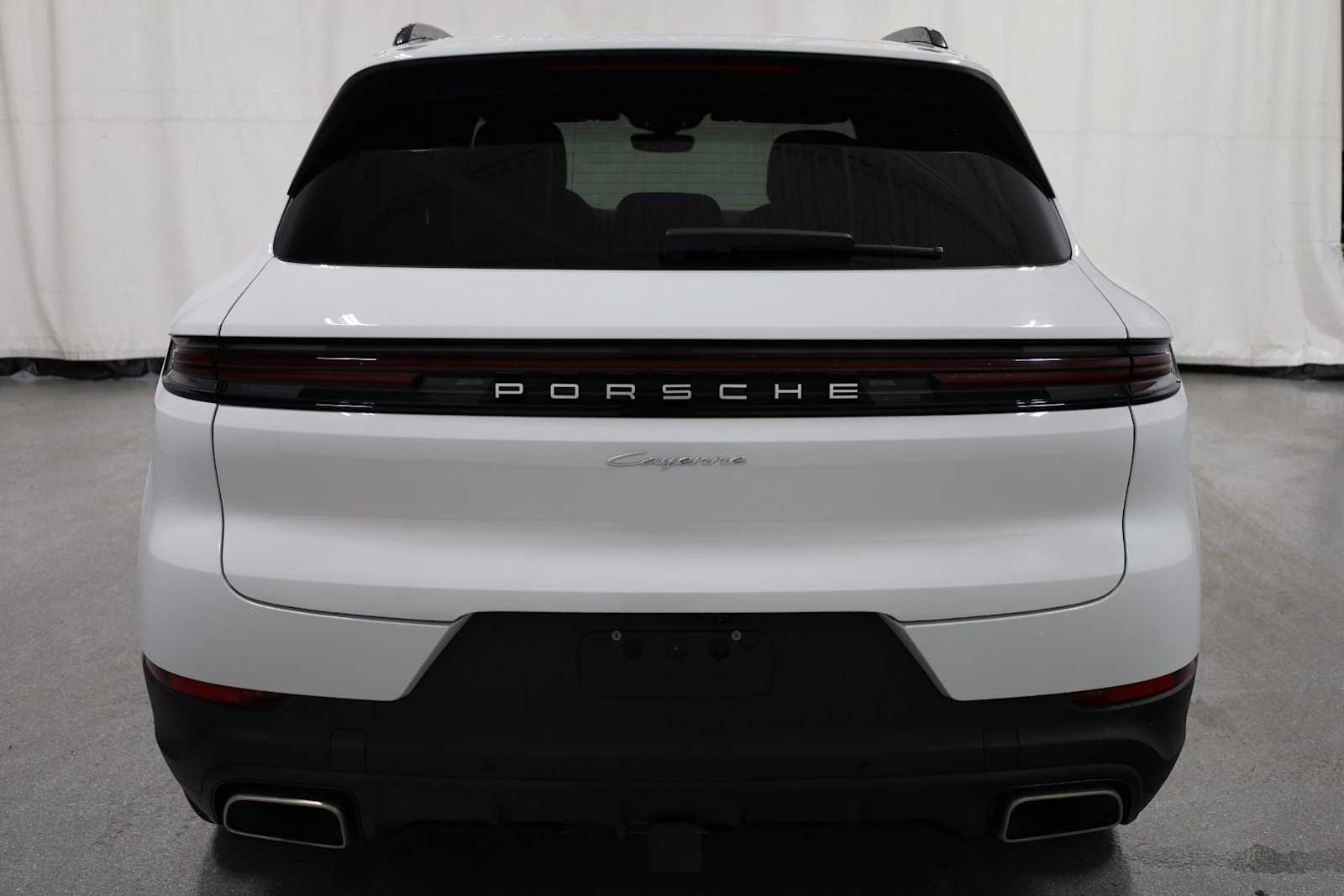 Thumbnail: 2024 Porsche Cayenne - 7