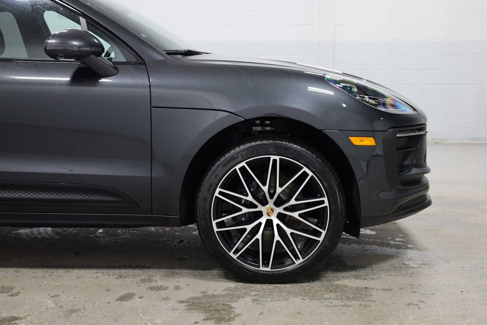 Thumbnail: 2026 Porsche Macan - 11