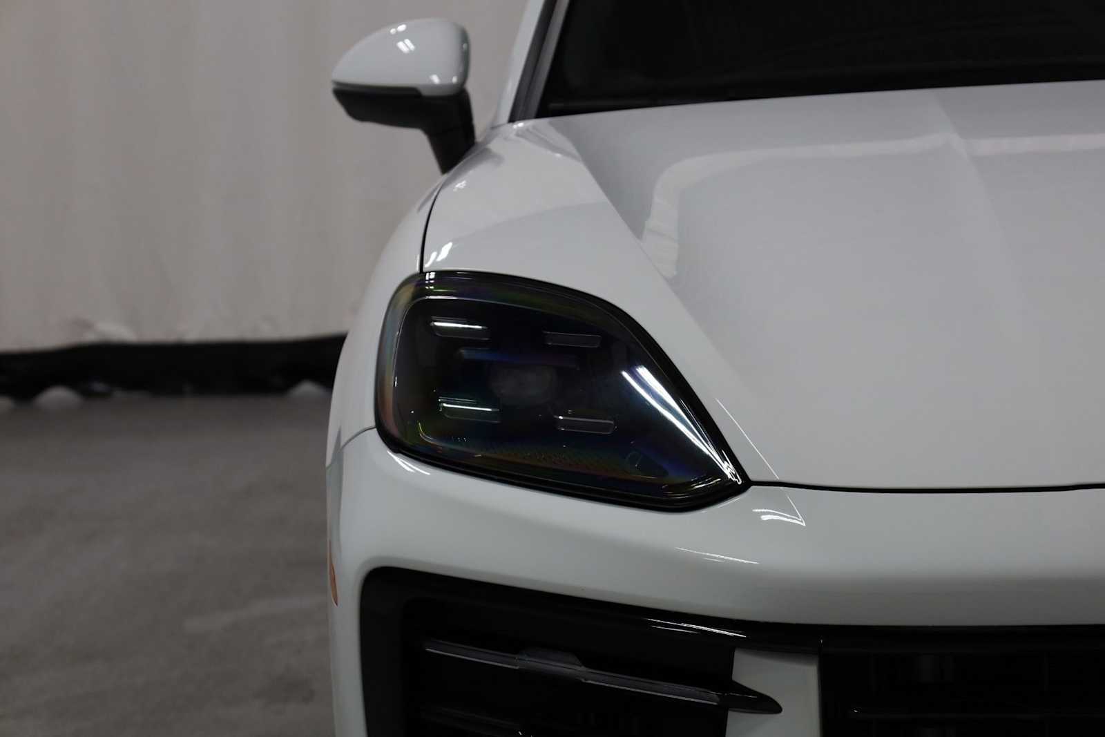 Thumbnail: 2024 Porsche Cayenne - 15