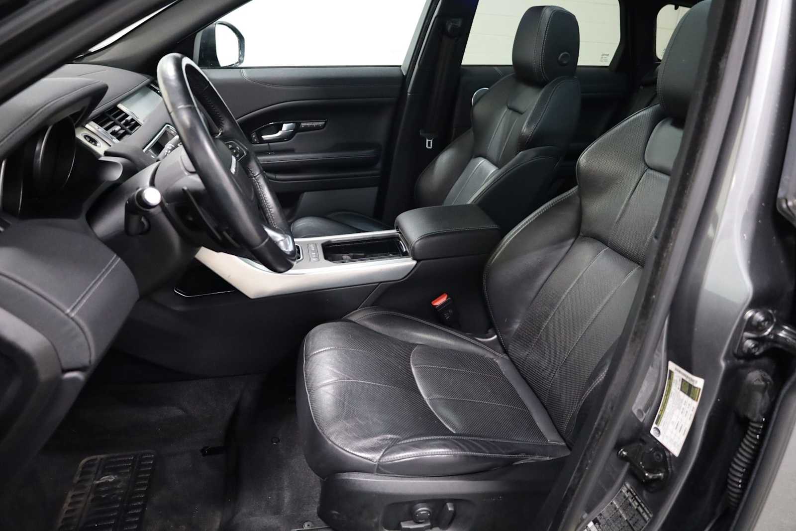 Thumbnail: 2017 Land Rover Range Rover Evoque - 5