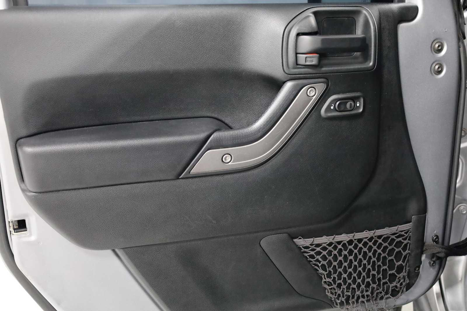 Thumbnail: 2017 Jeep Wrangler - 16