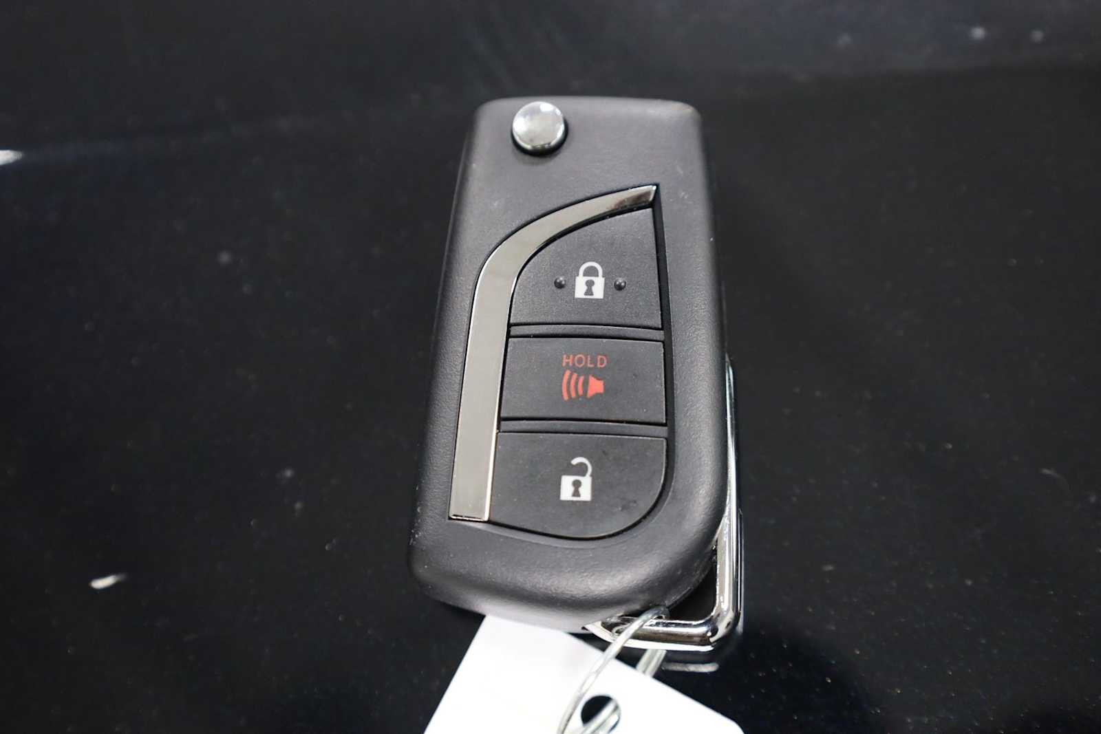 Thumbnail: 2021 Toyota RAV4 - 39