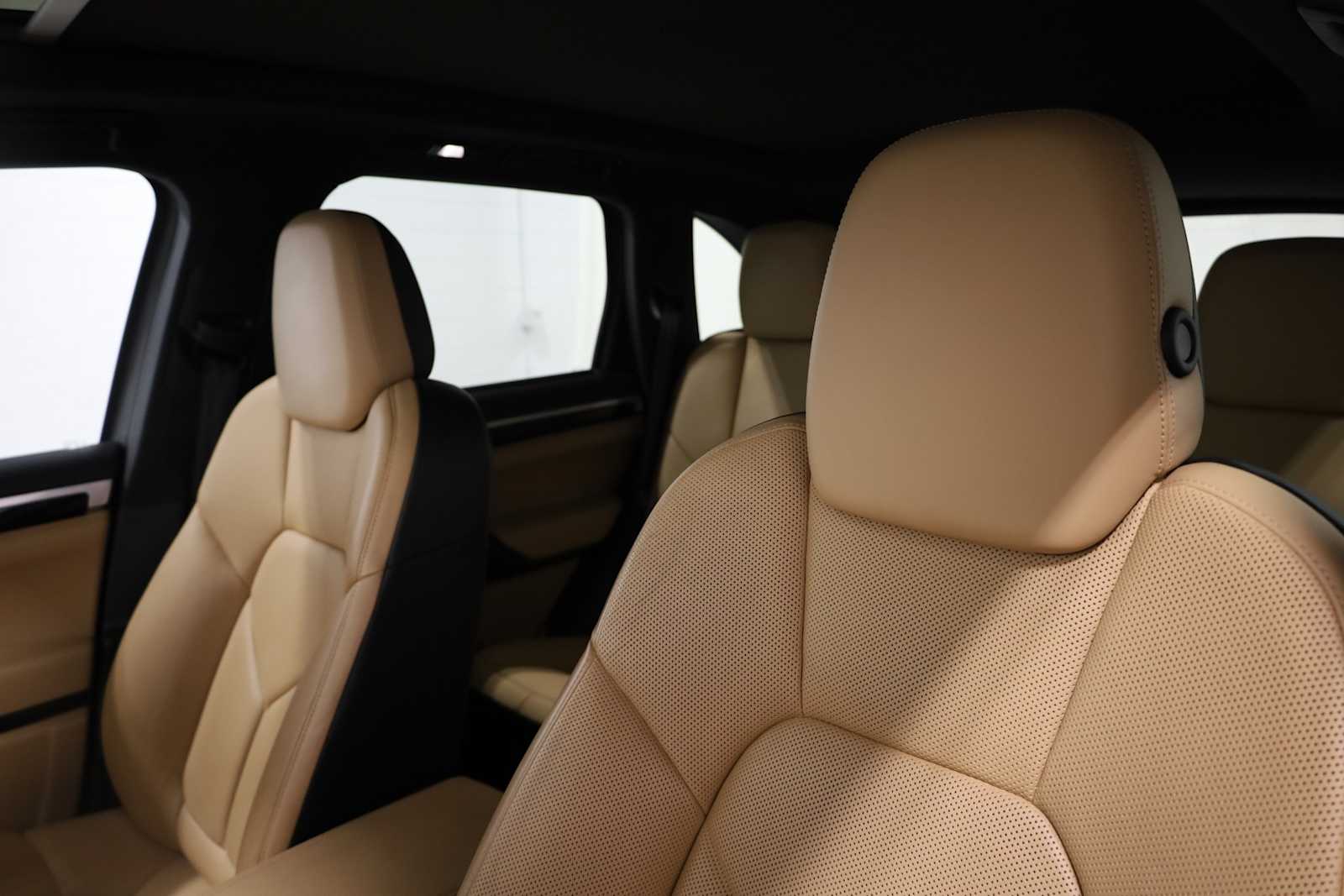 Thumbnail: 2016 Porsche Cayenne - 19