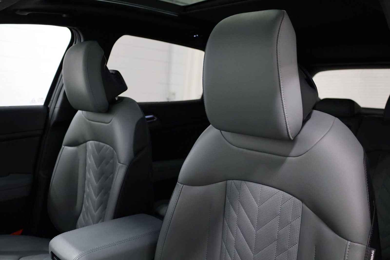 Thumbnail: 2023 Kia Sportage - 17