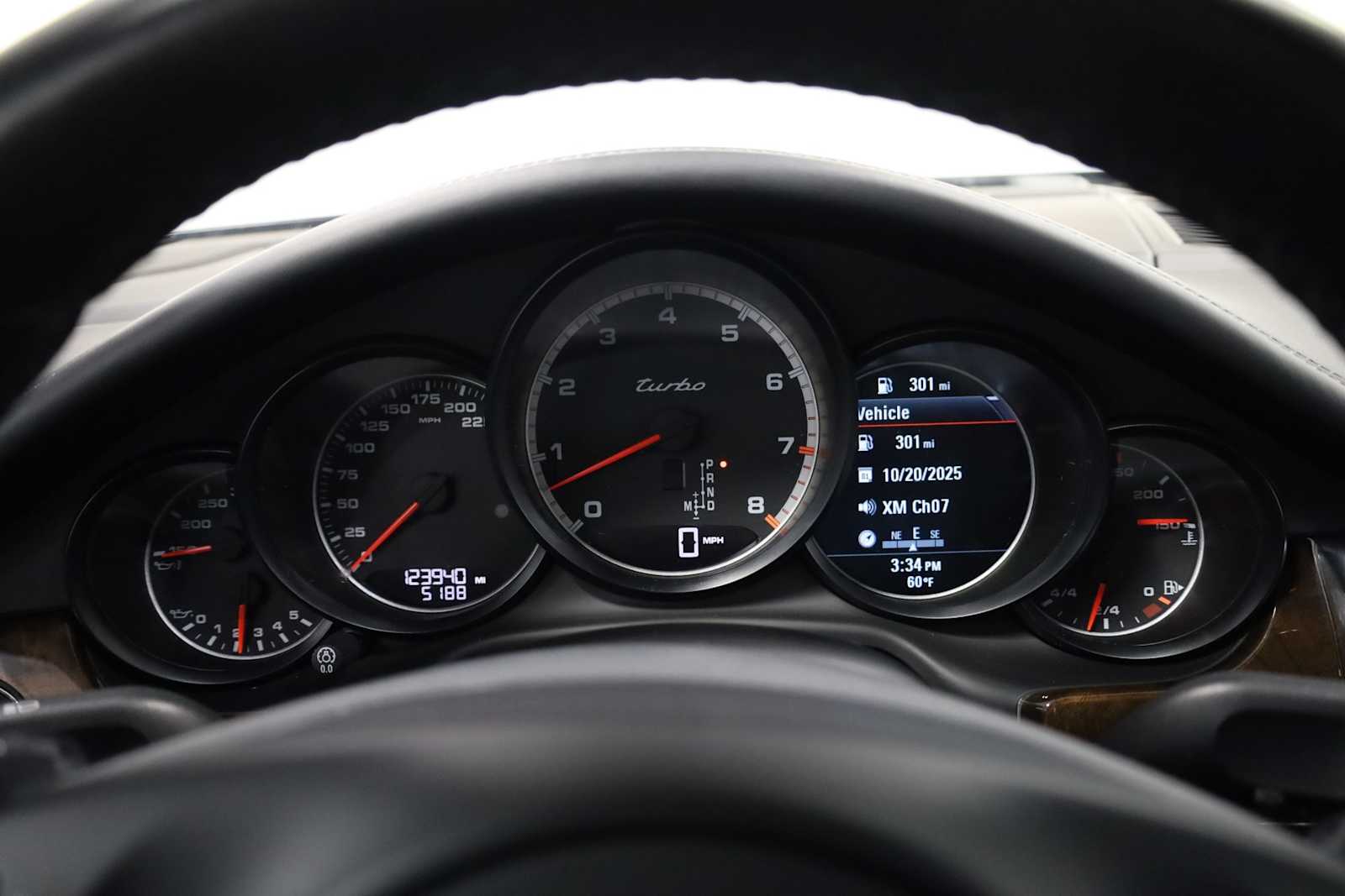 Thumbnail: 2014 Porsche Panamera - 24
