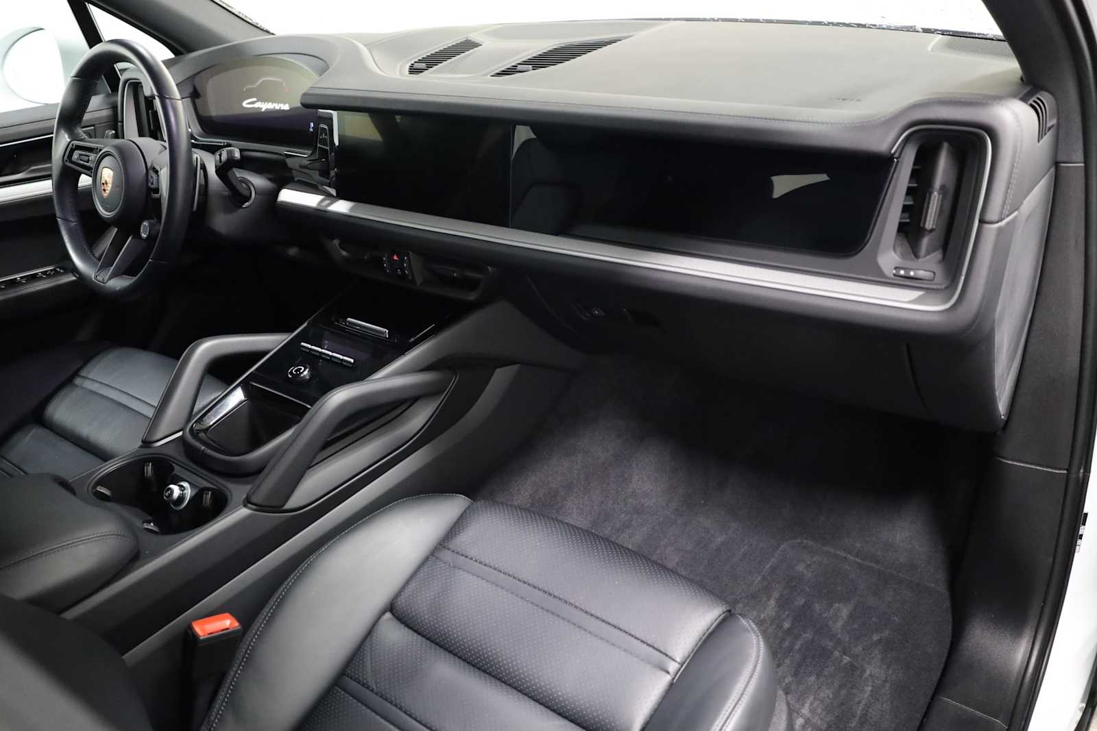 Thumbnail: 2024 Porsche Cayenne - 6
