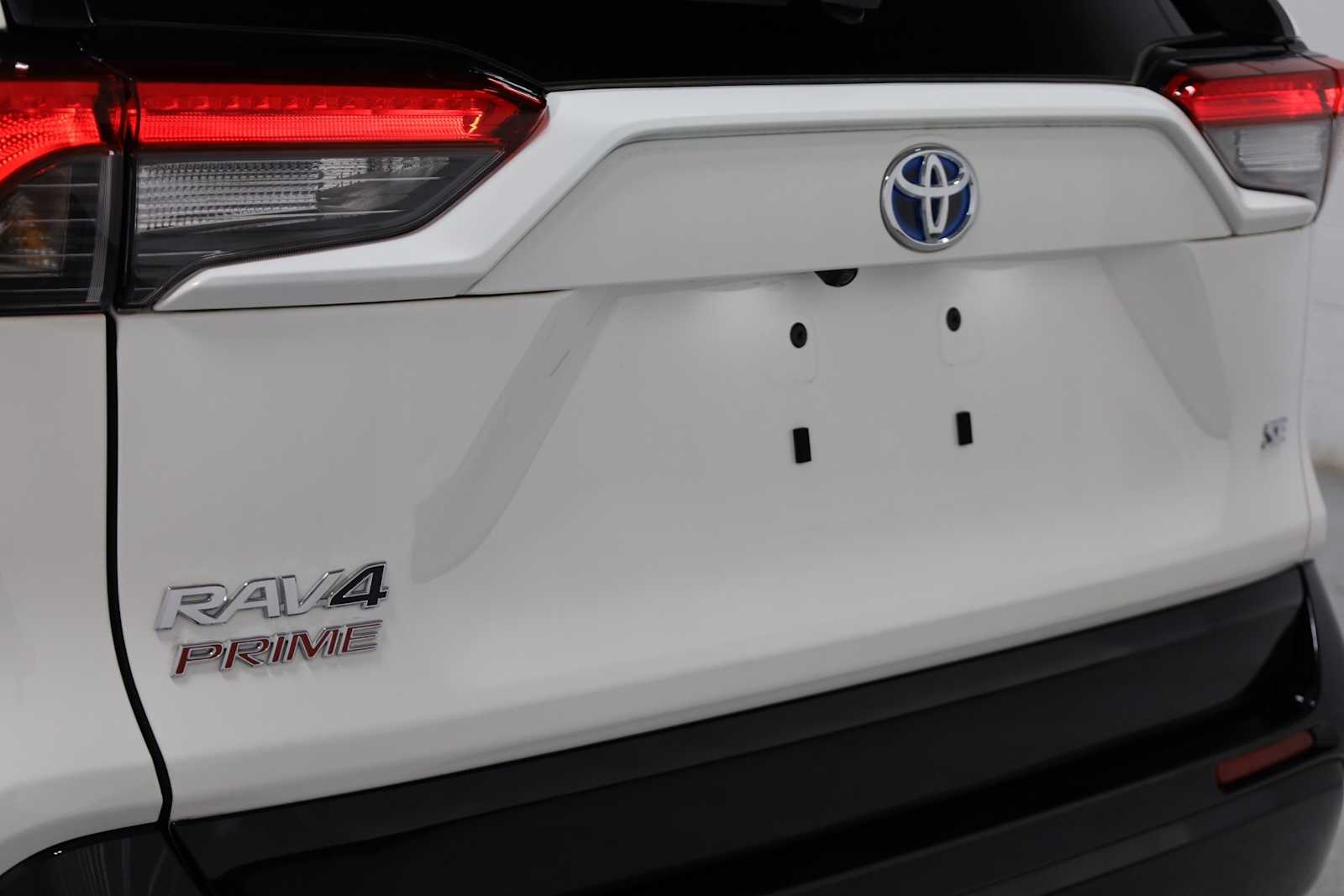 Thumbnail: 2024 Toyota RAV4 - 8