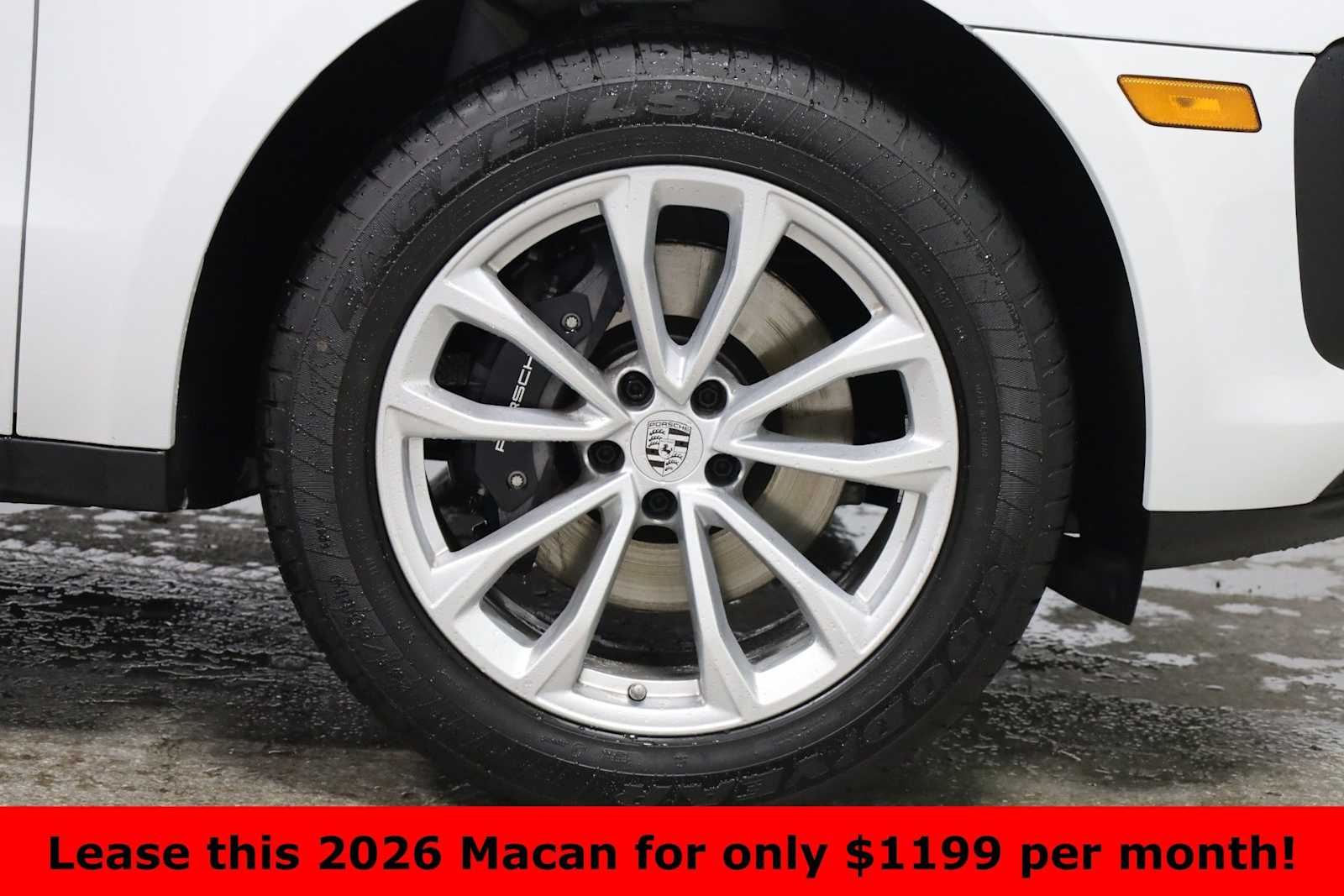 Thumbnail: 2026 Porsche Macan - 12