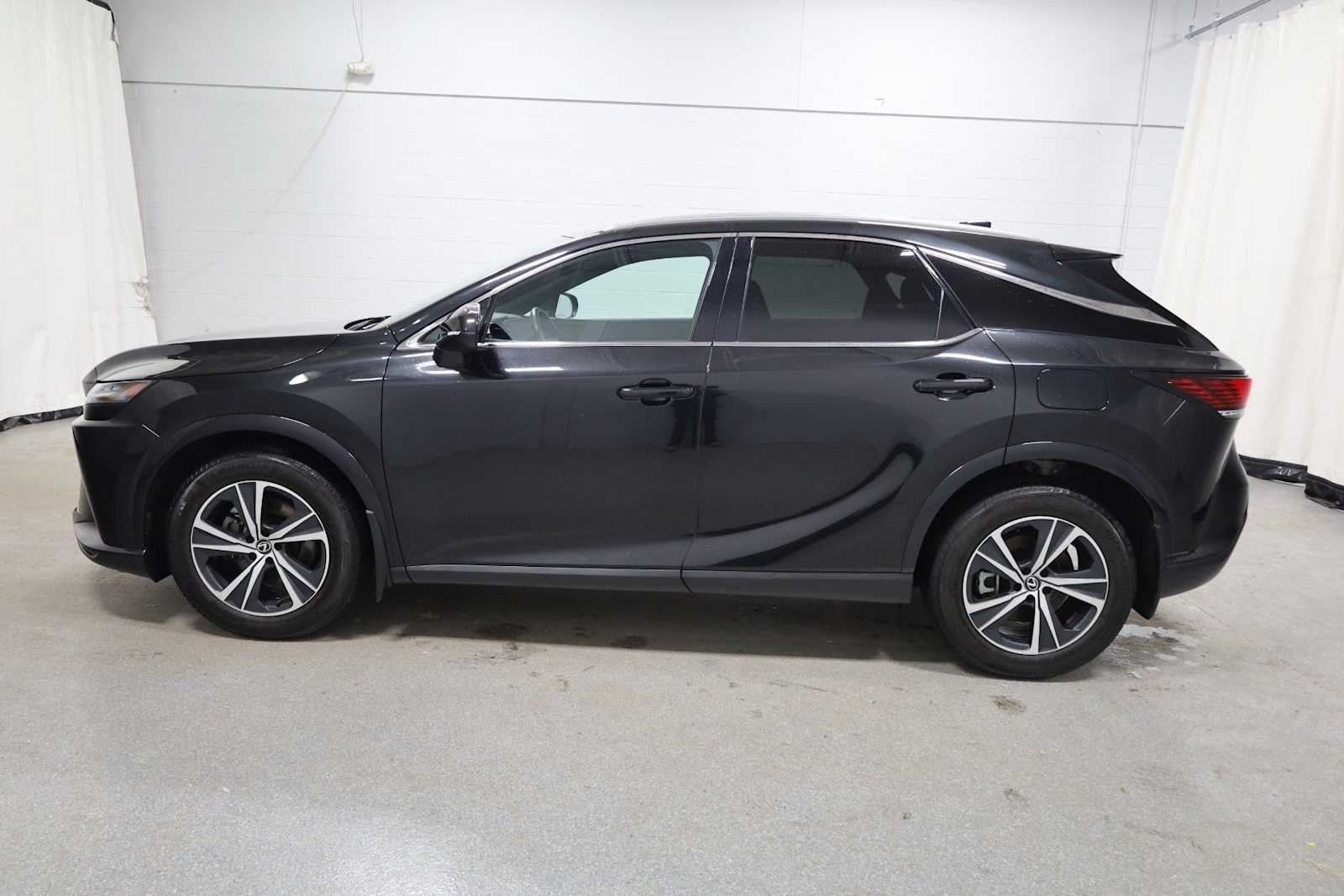 Thumbnail: 2023 Lexus RX - 2