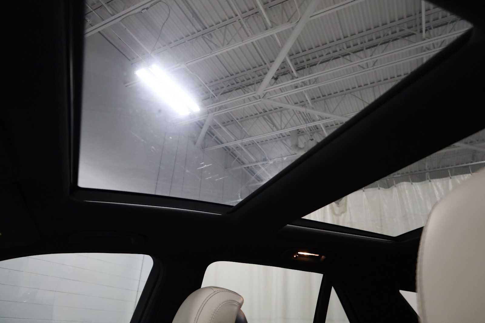 Thumbnail: 2014 Mercedes-Benz M-Class - 19