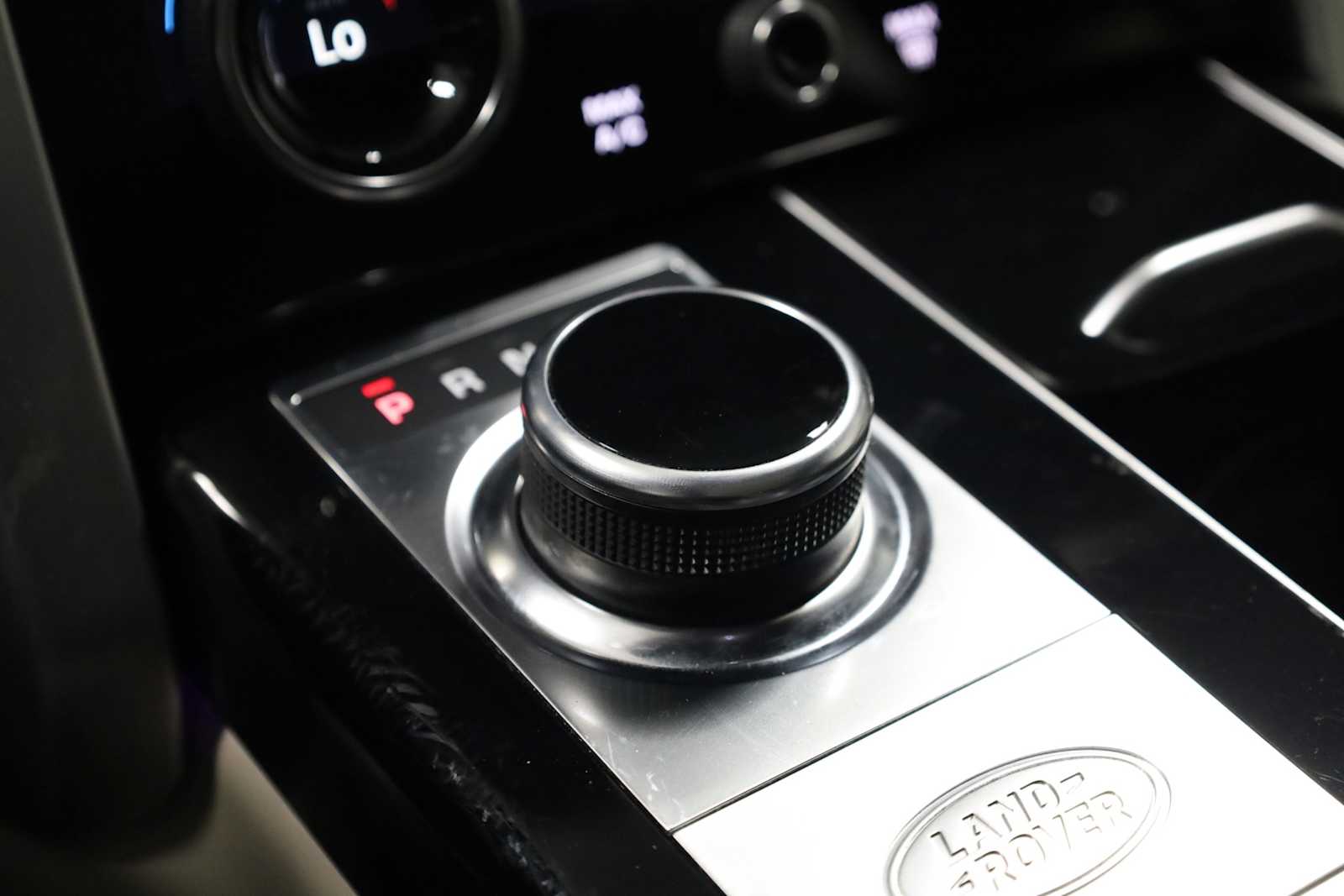 Thumbnail: 2021 Land Rover Range Rover - 27