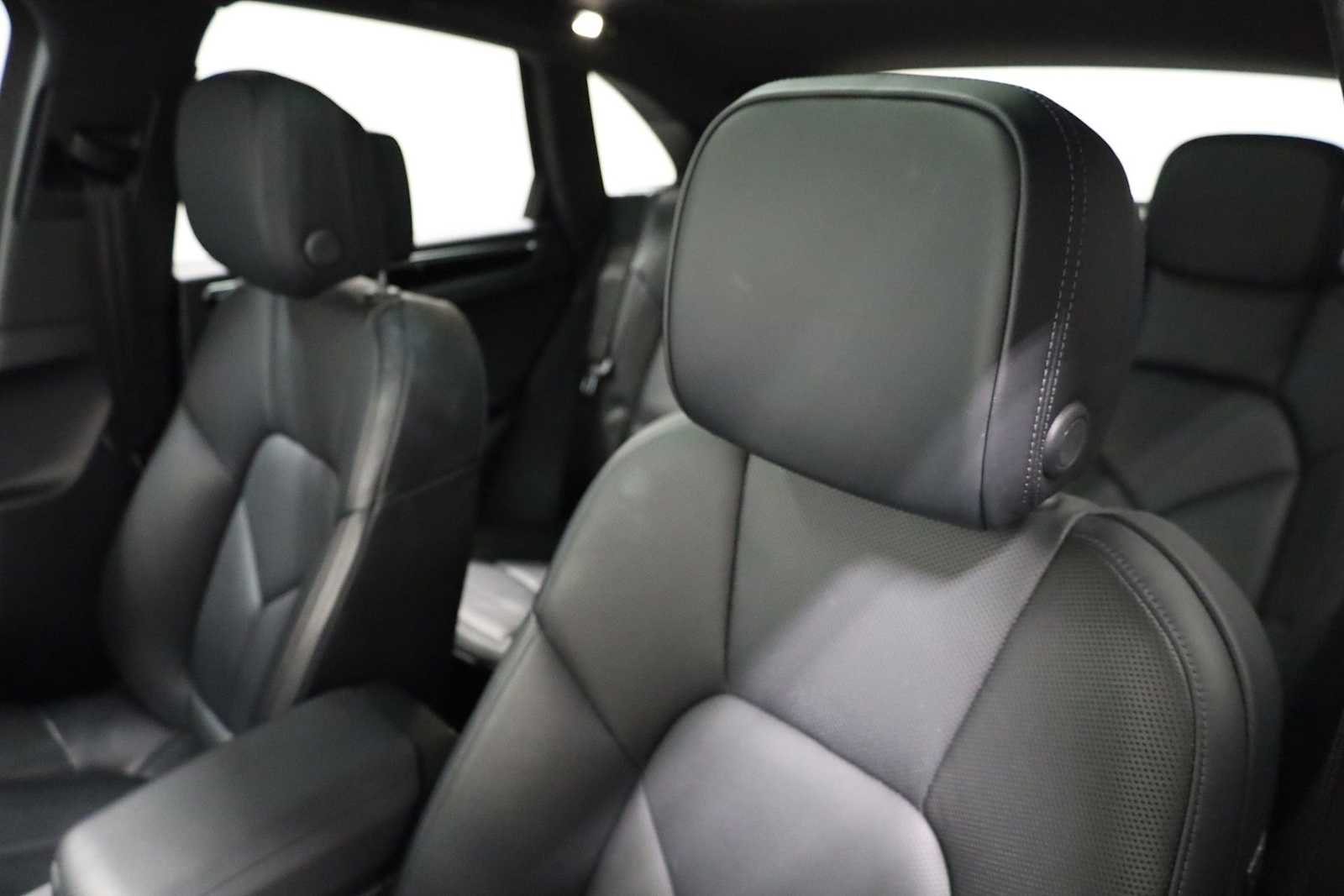 Thumbnail: 2023 Porsche Macan - 19