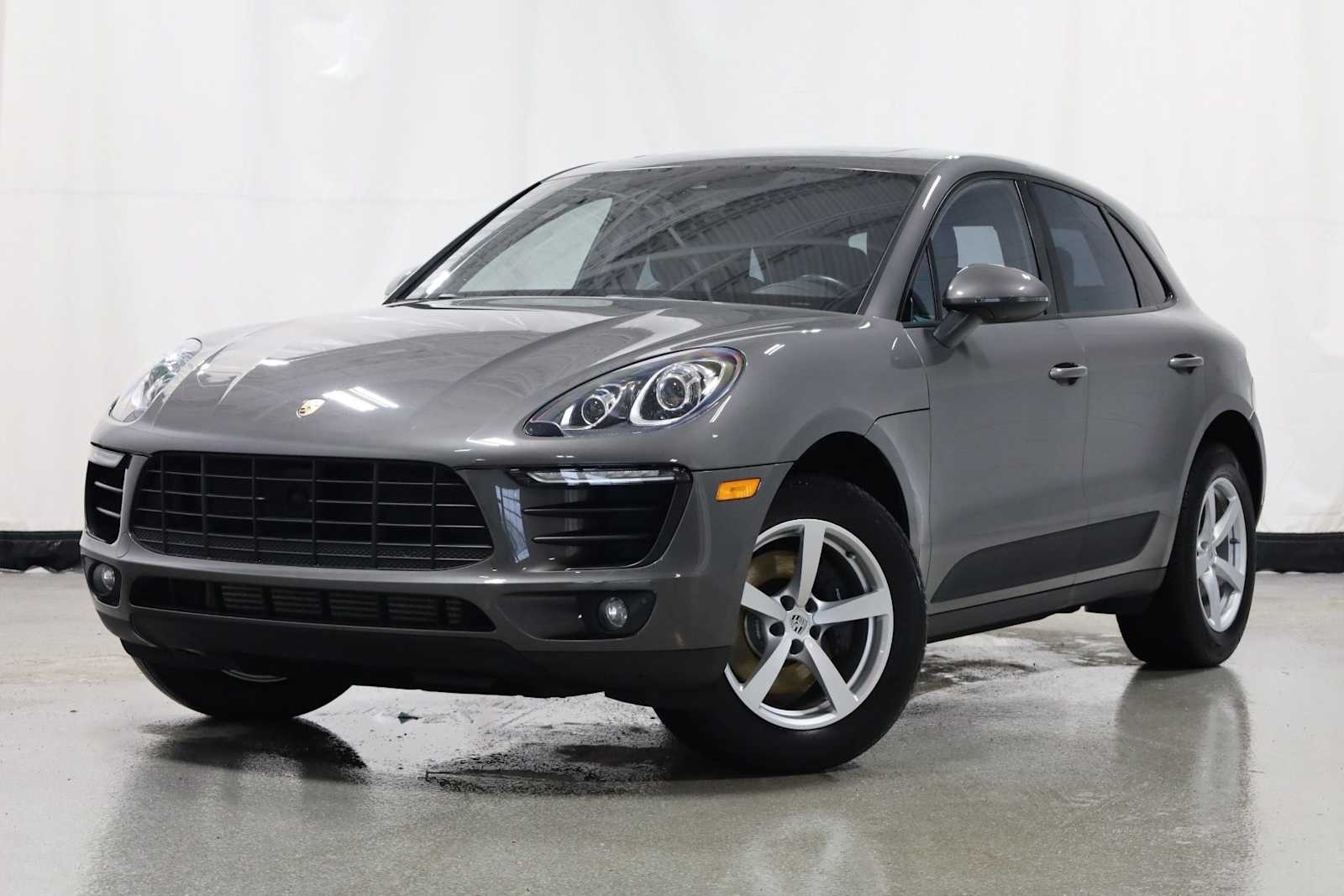 2018 Porsche Macan  -
                  Novi, MI