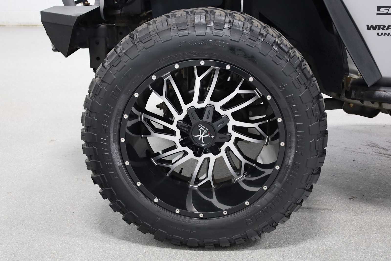 Thumbnail: 2017 Jeep Wrangler - 34