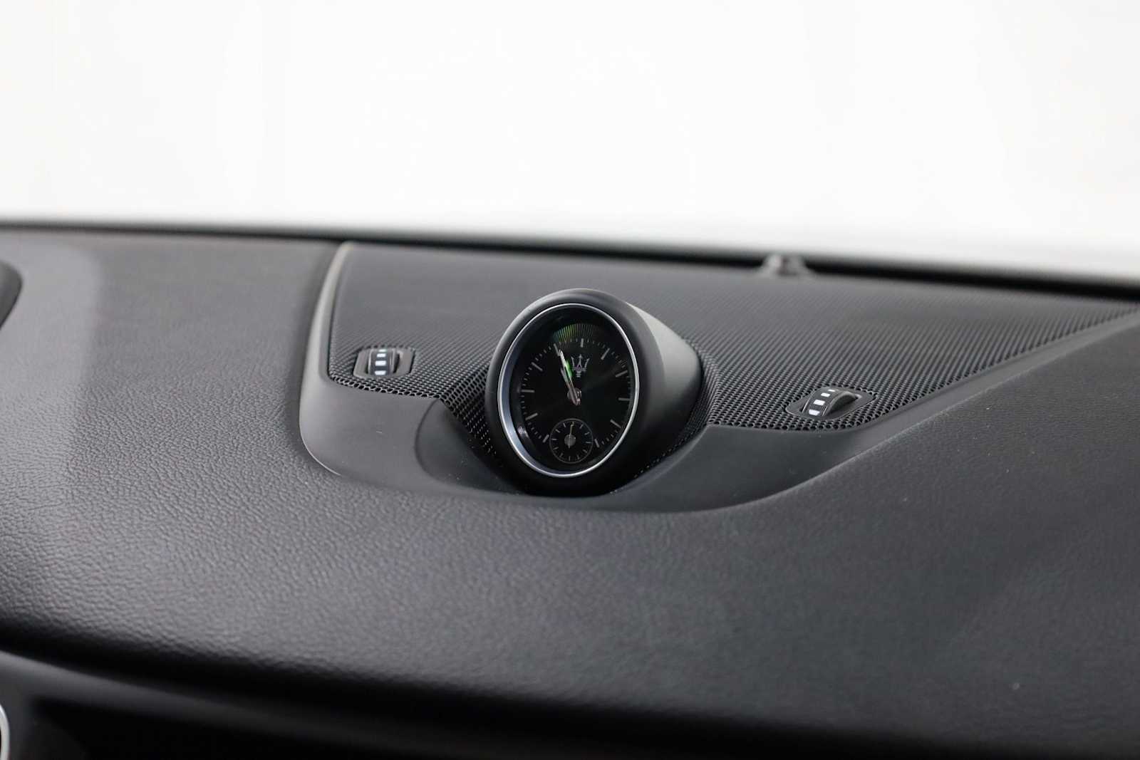 Thumbnail: 2017 Maserati Levante - 23