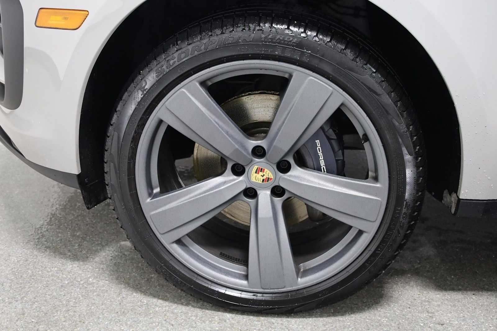 Thumbnail: 2025 Porsche Macan - 40