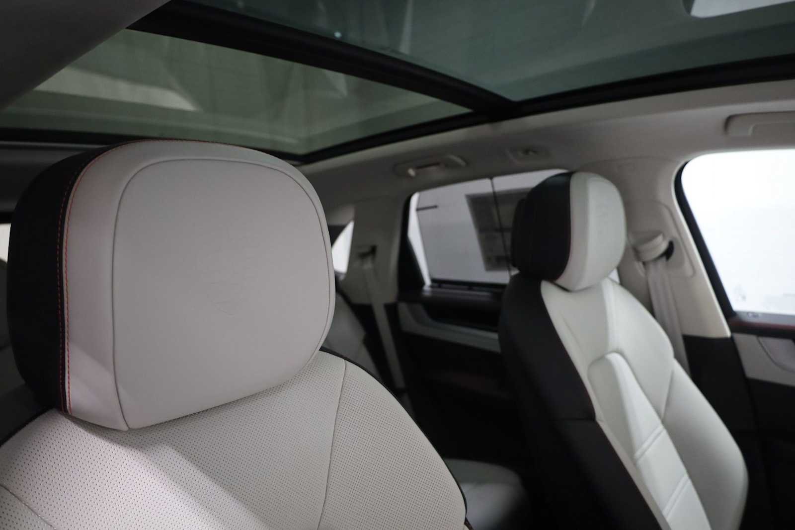 Thumbnail: 2025 Porsche Cayenne - 22