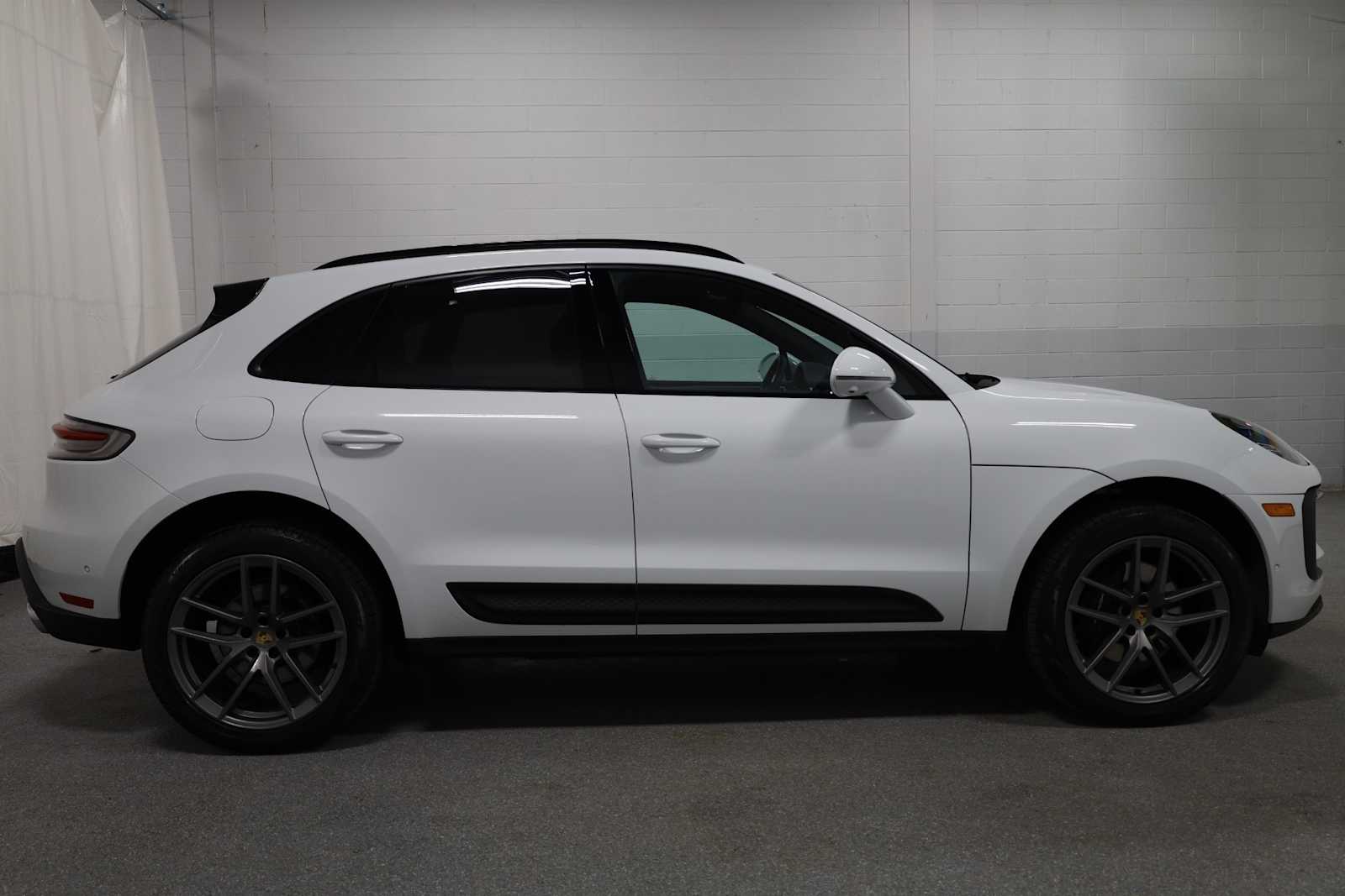 2023 Porsche Macan  10