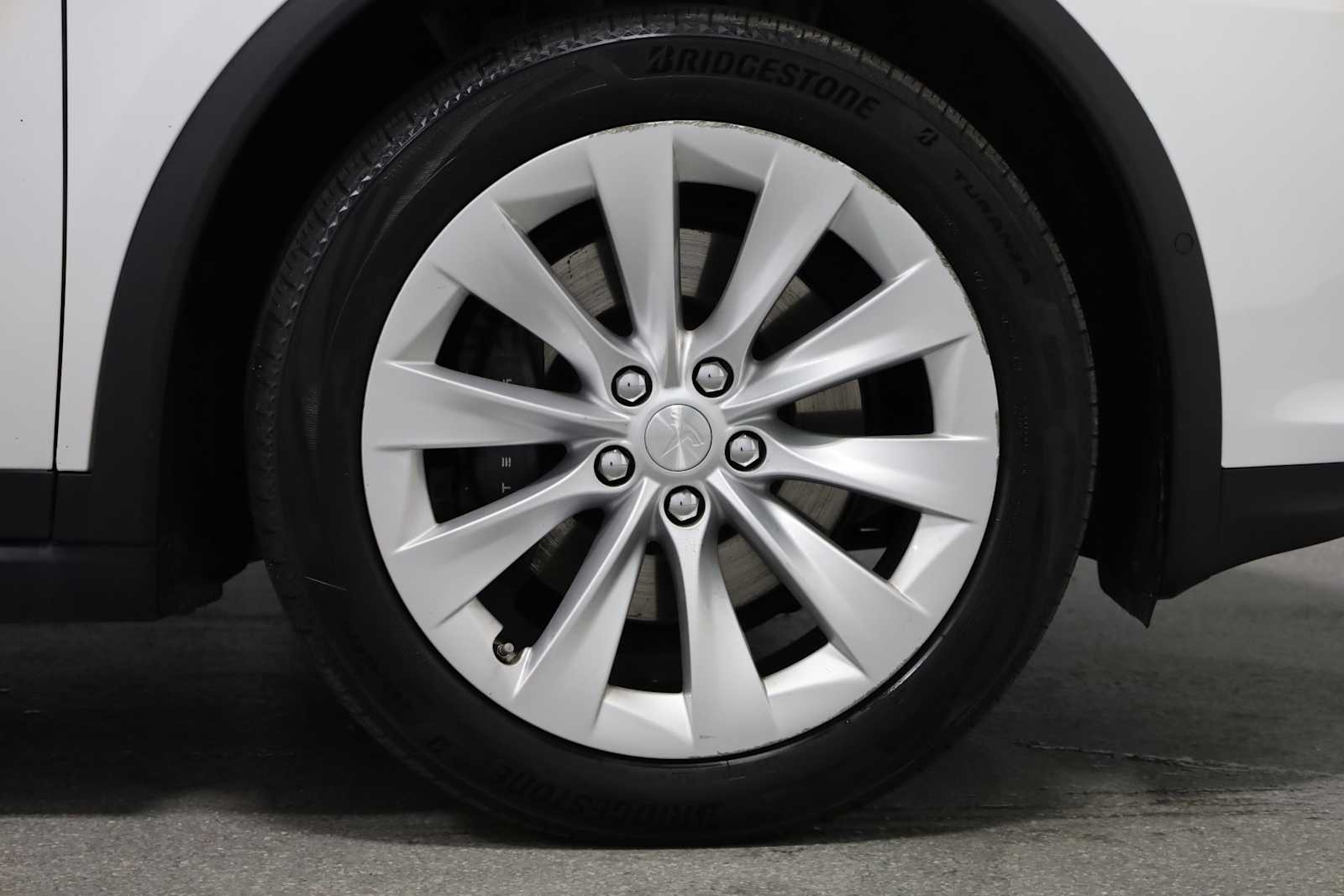 Thumbnail: 2021 Tesla Model X - 12