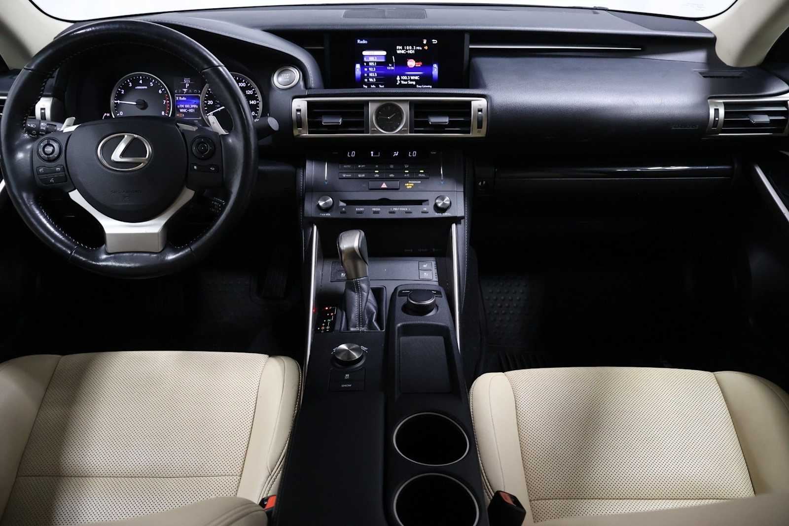 Thumbnail: 2016 Lexus IS - 23