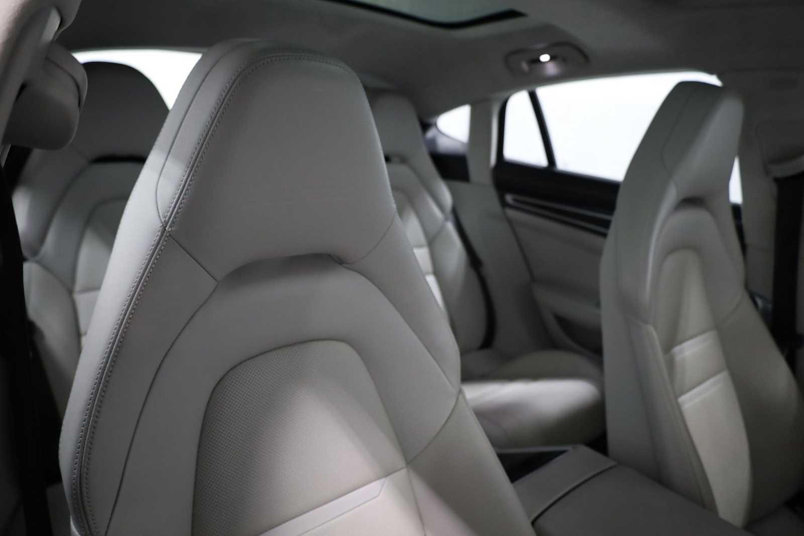 Thumbnail: 2017 Porsche Panamera - 22