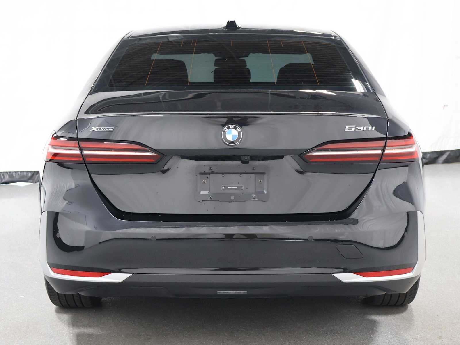 Thumbnail: 2024 BMW 5 Series - 7