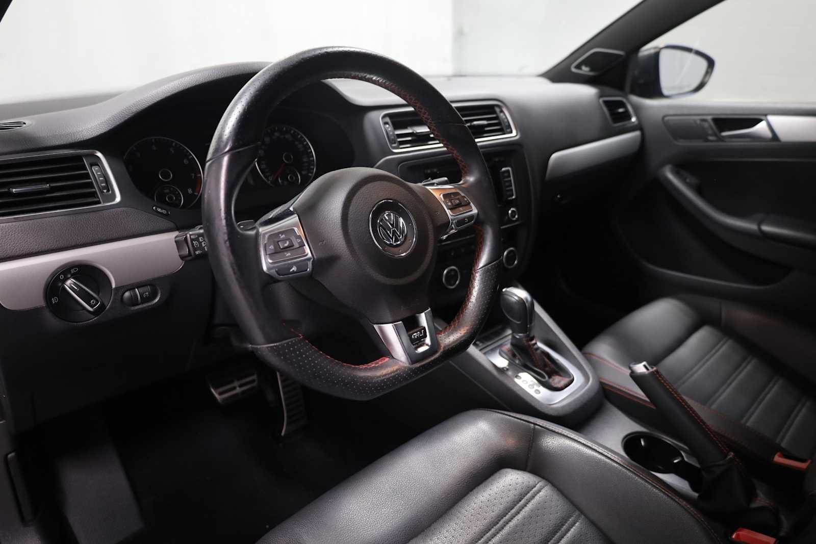 Thumbnail: 2014 Volkswagen Jetta - 4